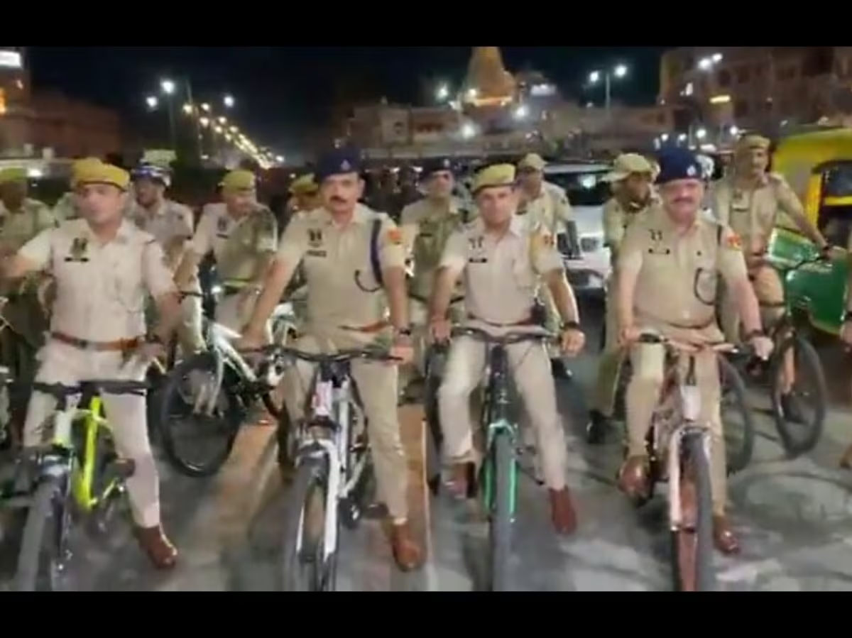 सरकारी गाड़ी छोड़ साइकिल पर निकले सीनियर IPS PM की एक अपील पर जयपुर पुलिस ने शुरू की ये अनोखी मुहिम