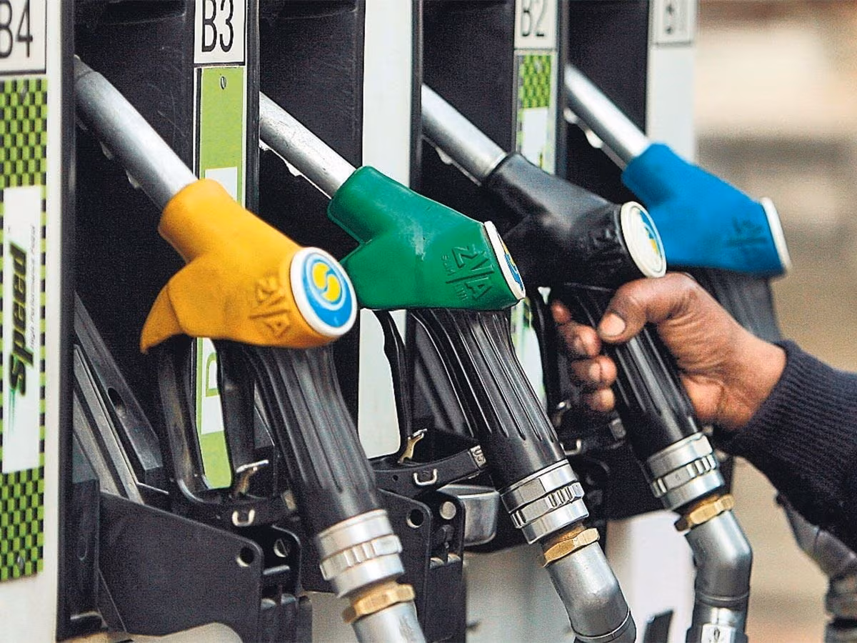 Petrol Diesel Price Hike Alert: क्या फिर महंगे होंगे पेट्रोल और डीजल, विदेशी ब्रोकरेज फर्म जेफरीज की इस रिपोर्ट ने बढ़ाई आम जनता की टेंशन