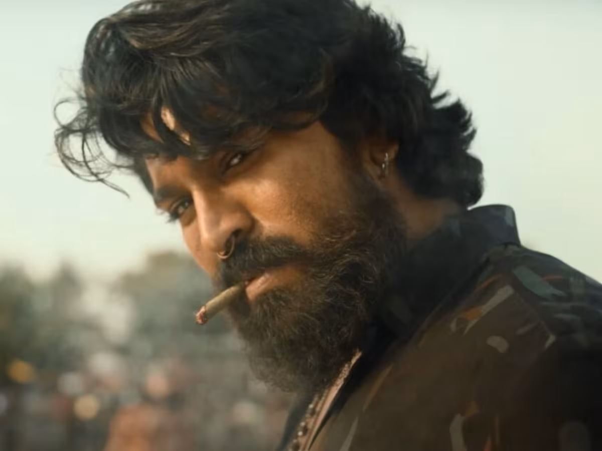 थिएटर्स में आने से पहले ही राम चरण की ₹300 करोड़ी 'पेद्दी' की OTT डील डन, जानिए किस प्लेटफॉर्म पर और कब रिलीज होगी यह महाफिल्म