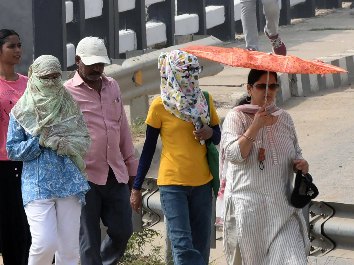 दक्षिण में भीषण हीटवेव तो उत्तर में आंधी-बारिश का अलर्ट, कल से 44 डिग्री तक खौलेगा पारा