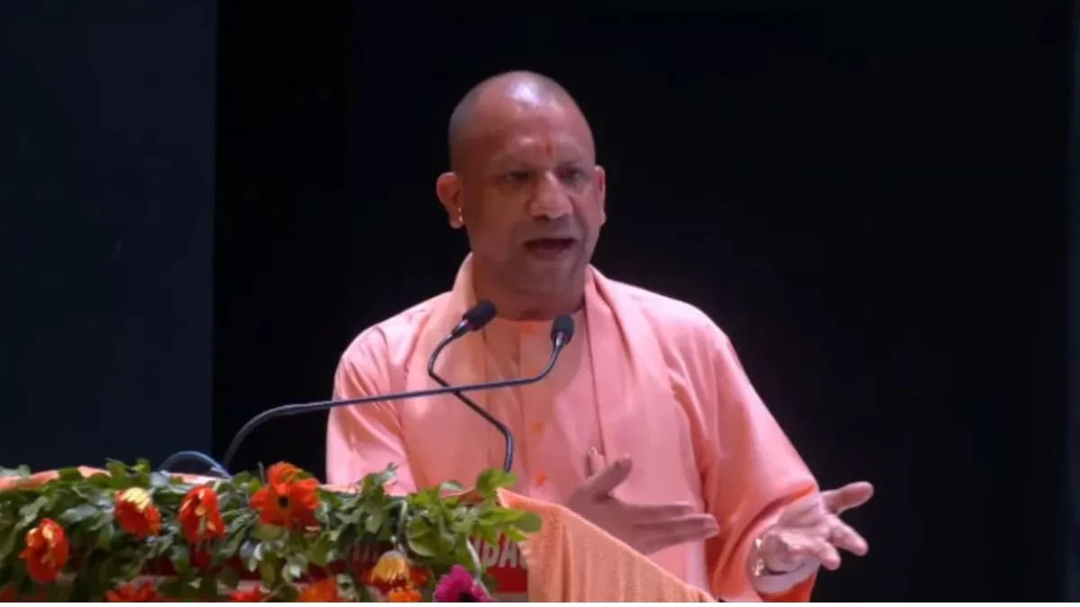 'एक पेड़ मां के नाम': CM योगी ने गोरखपुर से किया 'महा वृक्षारोपण 2026' का शंखनाद, टूटेंगे सारे रिकॉर्ड!