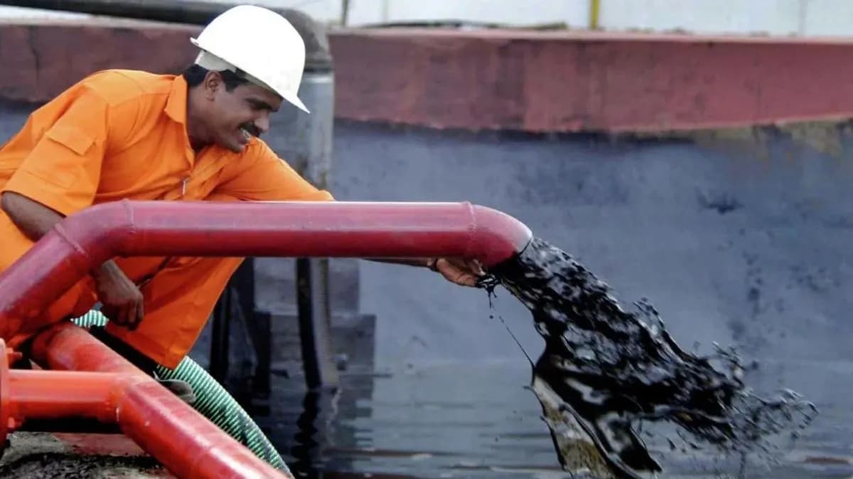 सरकार ने डीजल और हवाई ईंधन पर बढ़ाया विंडफॉल टैक्स, जानें क्या होता है ये; पेट्रोल पर दी राहत