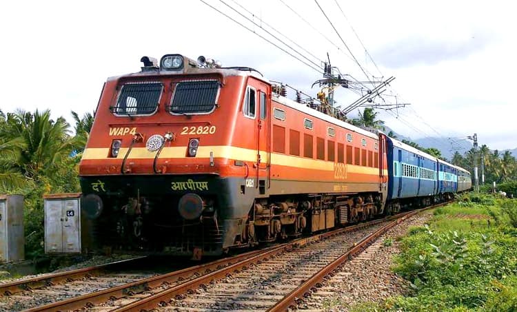 कांवड़ियों के लिए भारतीय रेलवे का बड़ा तोहफा: 30 जुलाई से चलेंगी 5 कांवड़ स्पेशल ट्रेनें, कई ट्रेनों का बढ़ा रूट