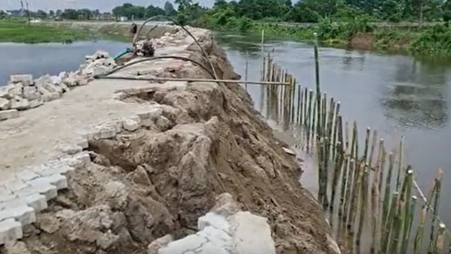 नीतीश कुमार का ड्रीम प्रोजेक्ट पहली ही बारिश में ढेर: रमजान नदी सौंदर्यीकरण में ₹10 करोड़ पानी में बहे, भ्रष्टाचार के गंभीर आरोप