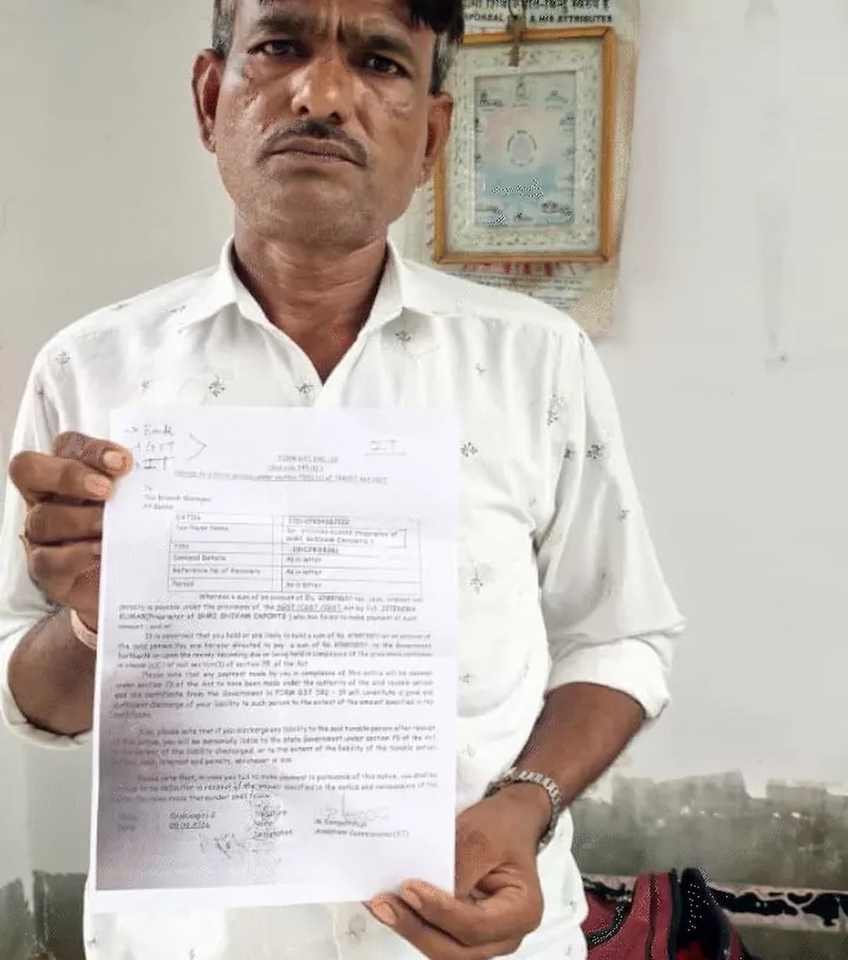 हर महीने 10 हजार कमाने वाले गरीब कारीगर को 6 करोड़ का GST नोटिस, सदमे में परिवार, जानें पूरा मामला