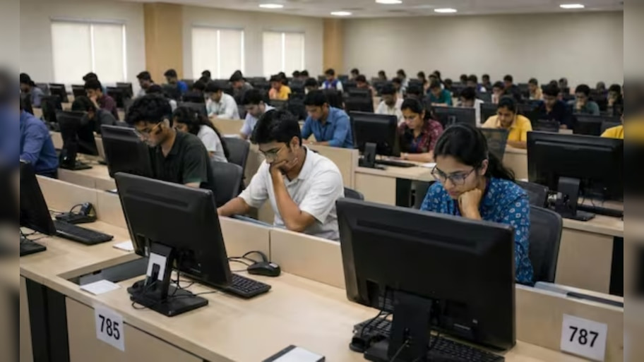 NEET UG एग्जाम पैटर्न में बड़ा बदलाव! CBT मोड और JEE की तर्ज पर 'टू-स्टेज' परीक्षा लाने की तैयारी