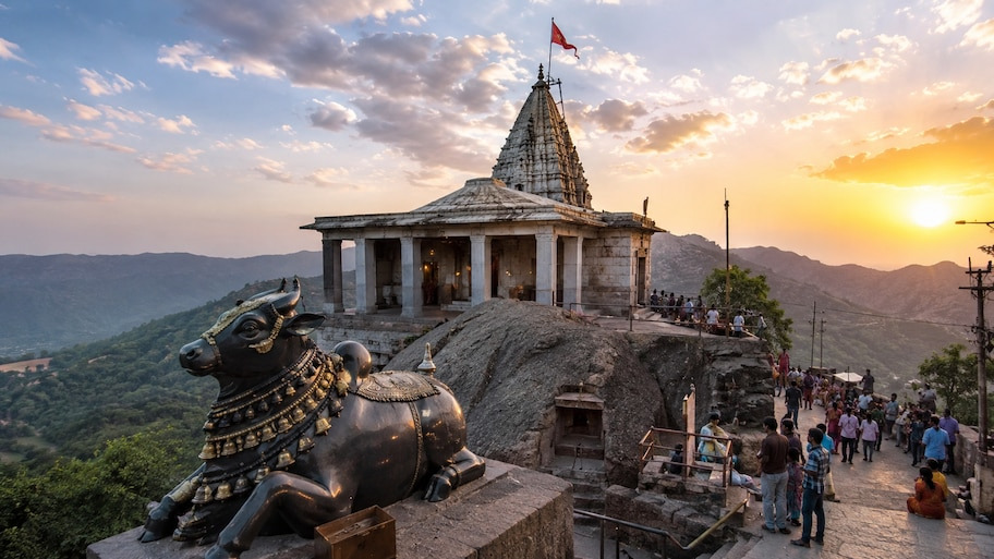 मूर्ति नहीं, यहां होती है शिव जी के अंगूठे की पूजा! एक अंगूठे पर टिका है पूरा पर्वत, उमड़ती है भारी भीड़