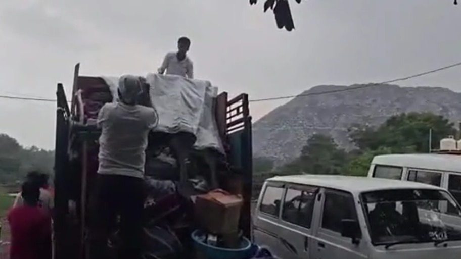 धनबाद भू-धंसान मामला: मेयर ने BCCL प्रबंधन को ठहराया सीधे तौर पर जिम्मेदार, जीएम ने रात में रेस्क्यू ऑपरेशन से किया इनकार