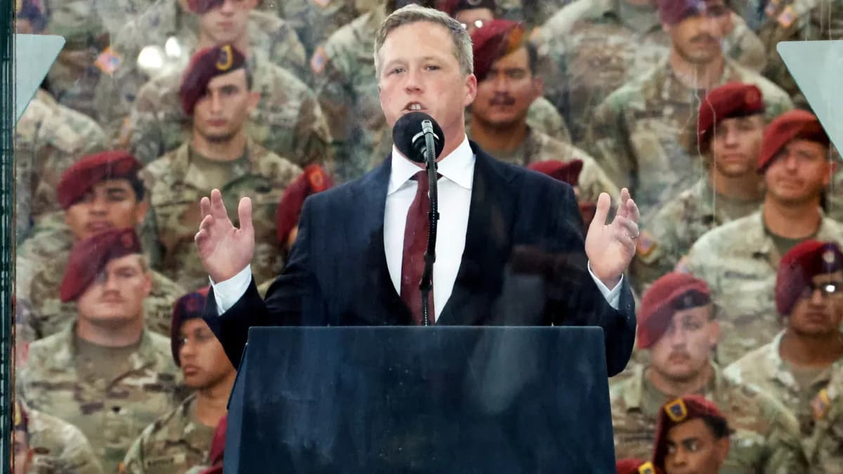 ट्रंप सरकार में एक और बड़ा इस्तीफा, Army Secretary ने क्यों छोड़ा पद