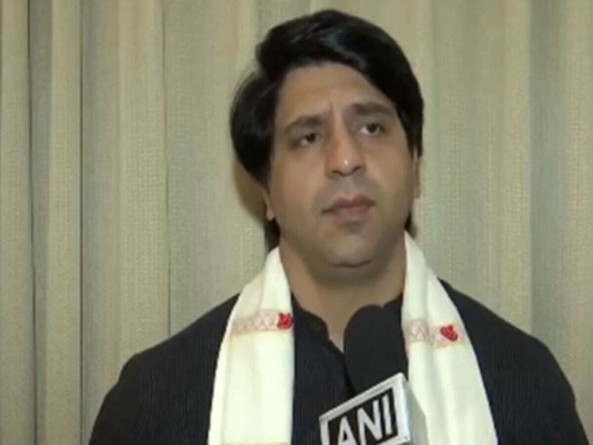 शहजाद पूनावाला के नाम का पूरा सच! ‘पूनावाला’ सरनेम कैसे बना, खुद किया खुलासा