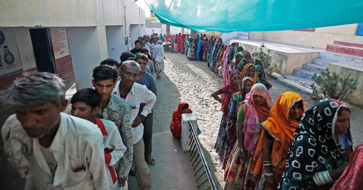 राजस्थान में निकाय चुनाव की पहली परीक्षा, अलवर से जोधपुर तक EVM अटकी तो मची हलचल