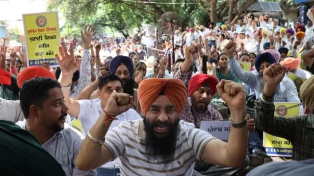 पंजाब में आर-पार के मूड में सरकार: हड़ताली कर्मचारियों पर 'नो वर्क, नो पे' लागू, 11 सितंबर तक पेन-डाउन स्ट्राइक