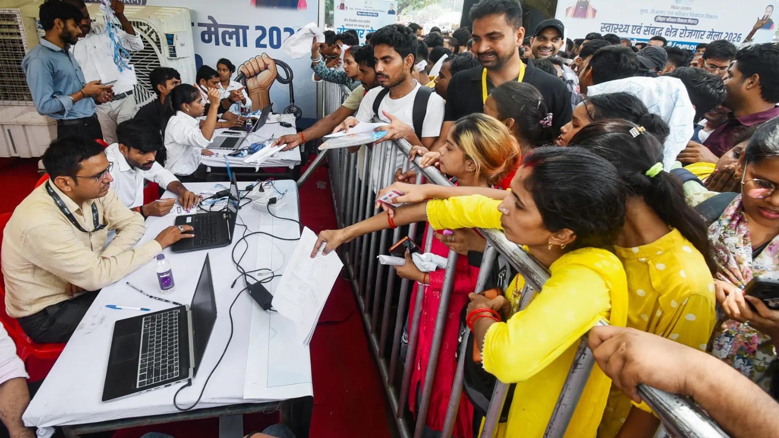  रोजगार मेला: 35 से ज्यादा कंपनियां देंगी 1000 से अधिक पदों पर नौकरियां