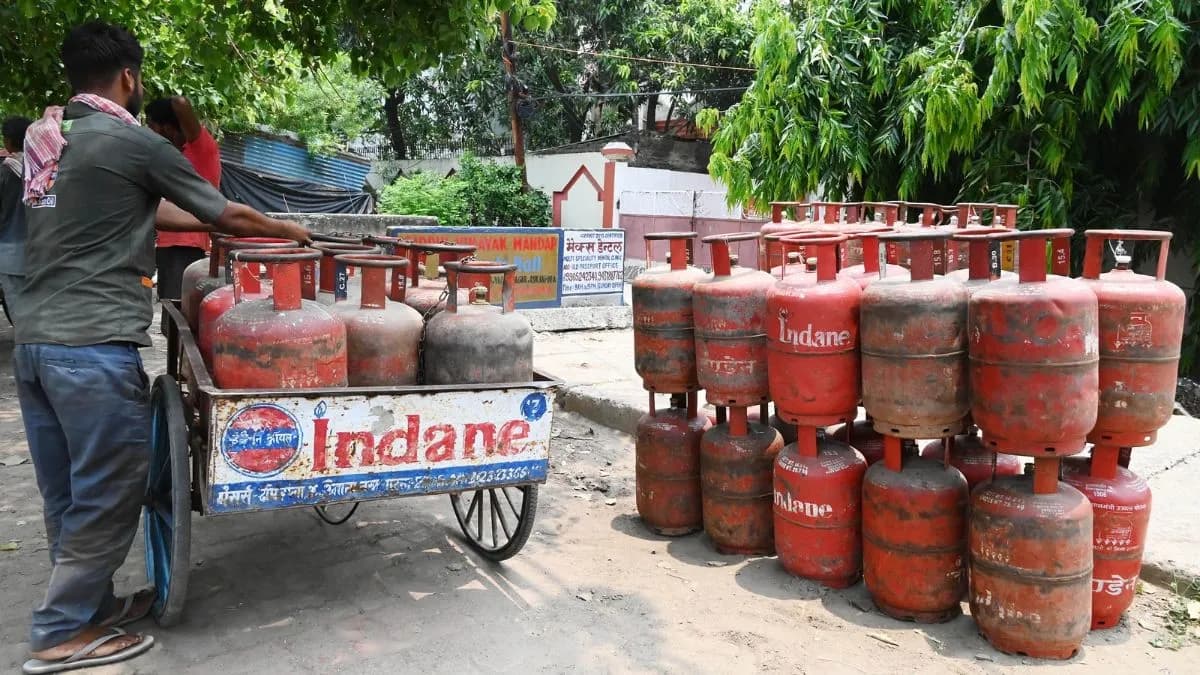 LPG Cylinder Rule: 1 अक्टूबर से बदल गया गैस सिलेंडर का नियम, बुकिंग से पहले करना होगा ये काम