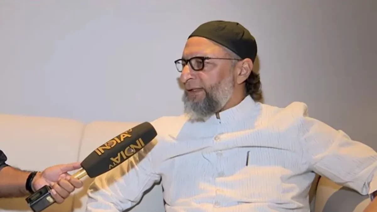 UP चुनाव 2027 से पहले ओवैसी का बड़ा ऐलान! अकेले नहीं लड़ेंगे चुनाव, गठबंधन पर बढ़ी हलचल