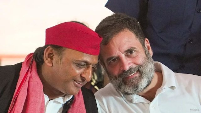 मुलायम सिंह की सरकार को बचाकर कांग्रेस ने UP में साइन किया था अपना डेथ वारंट