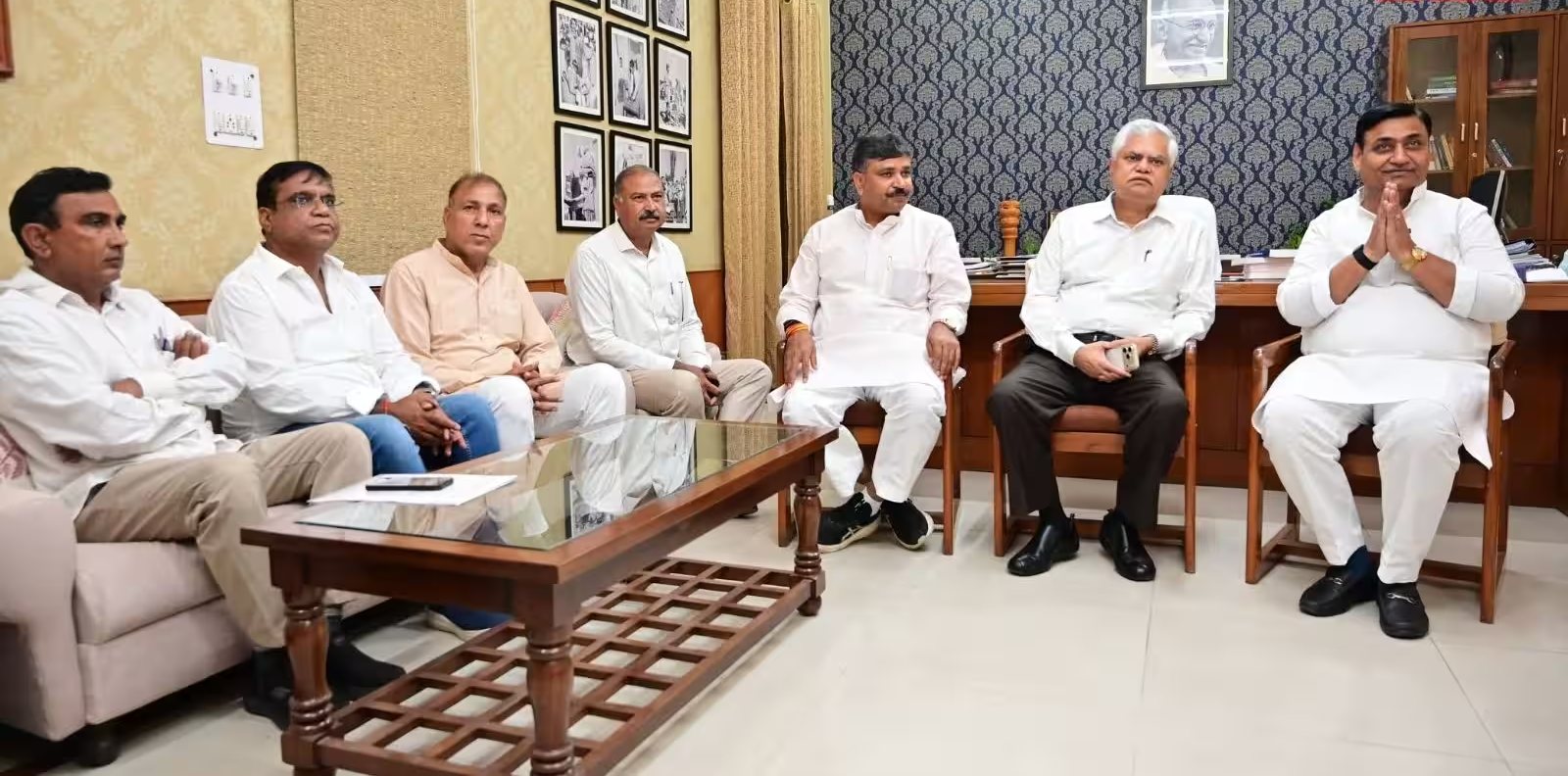 राजस्थान निकाय चुनाव में सरकार और अफसरों पर दबाव बनाने का गंभीर आरोप