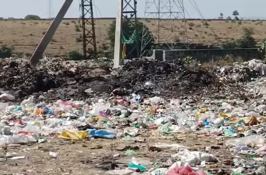 चित्तौड़गढ़ के रावतभाटा डंपिंग यार्ड की डराने वाली तस्वीर
