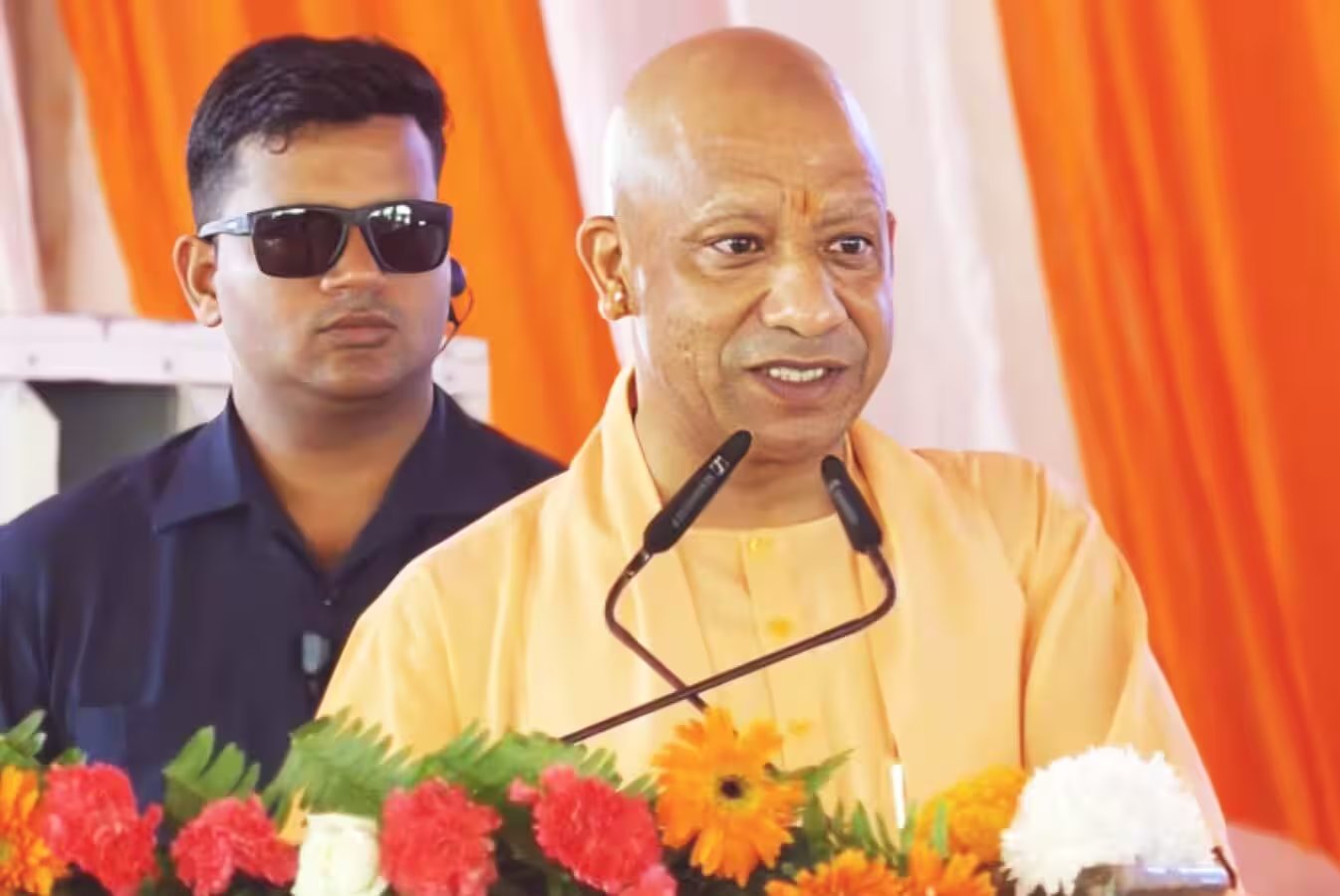 उत्तर प्रदेश की राजनीति में एक बार फिर गूंजा '80-20' का सियासी नारा