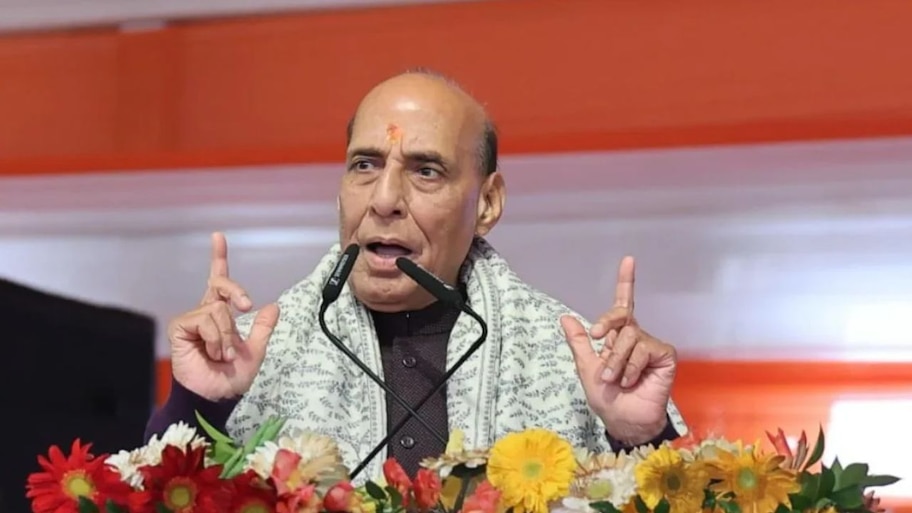 अत्याधुनिक युद्धपोत 'सूर्या' हुआ शामिल, रक्षा मंत्री राजनाथ सिंह बोले- 'यह हमारी अजेय आत्मनिर्भरता और समुद्री प्रभुत्व का सबसे बड़ा प्रतीक'