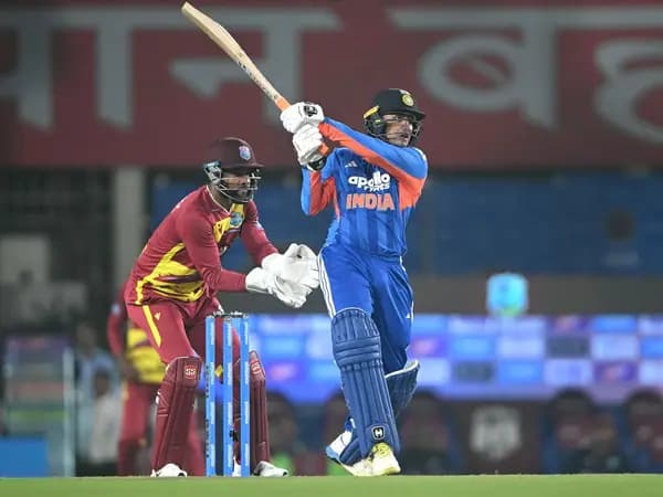 कोहली और संजू सैमसन का साम्राज्य ध्वस्त! अभिषेक ने सिर्फ 18 गेंदों में कर दिया वो कारनामा जो कोई सपने में भी नहीं सोच सकता