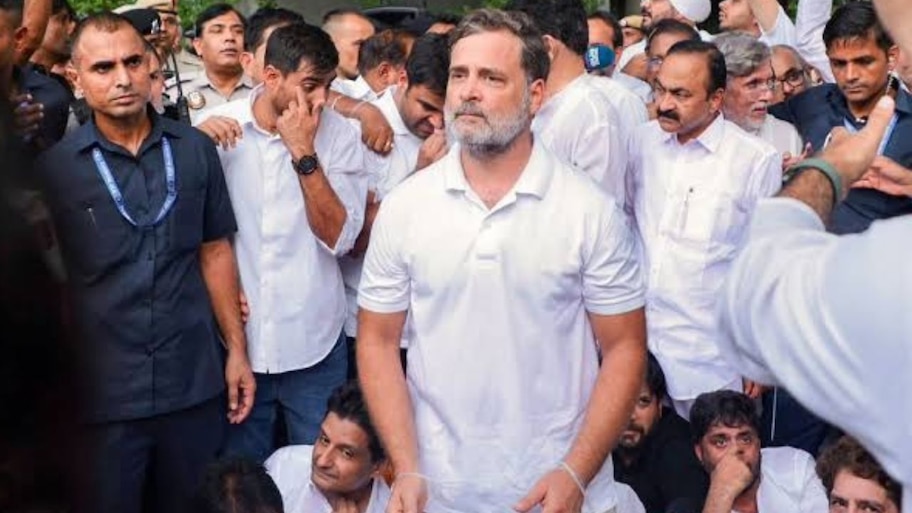 सुप्रीम कोर्ट से राहुल गांधी को बड़ी राहत, मानहानि के मामले में ट्रायल पर लगी रोक