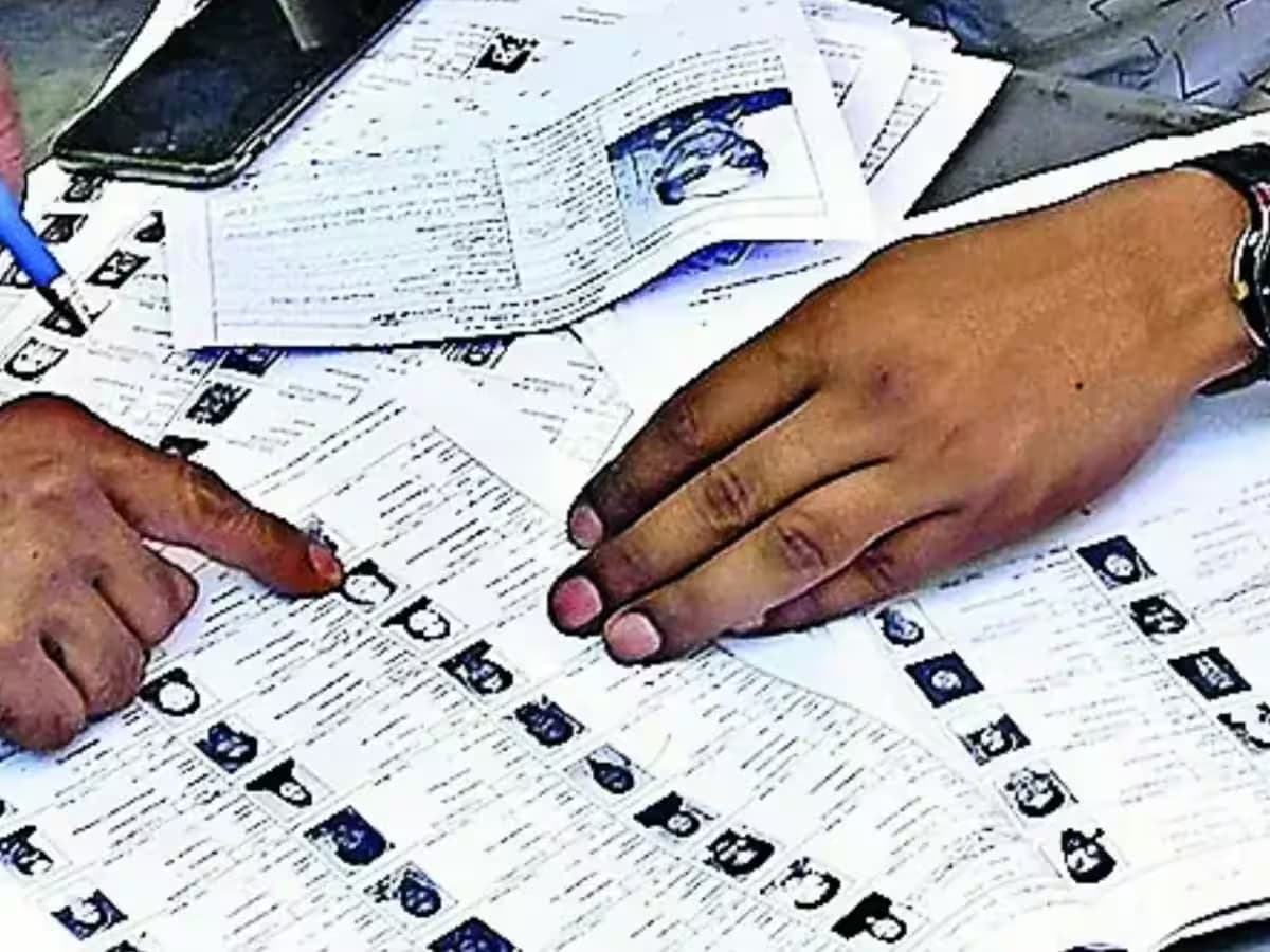 यूपी में 2 करोड़ से ज्यादा वोटर लिस्ट से गायब! चुनाव आयोग का कड़ा एक्शन, घर-घर आएंगे BLO
