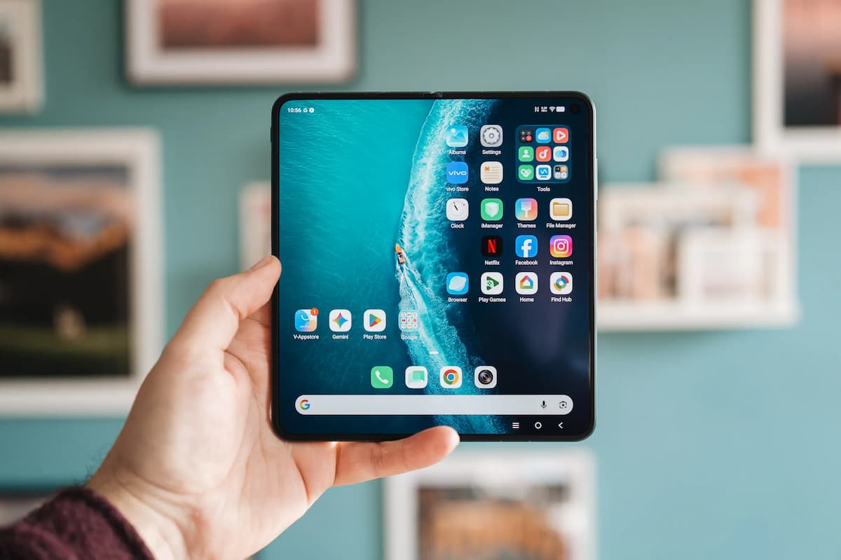 वीवो के दो धाकड़ स्मार्टफोन भारत में लॉन्च: Vivo X Fold 6 और Vivo V80 की पहली सेल शुरू, पाएं 26,400 तक का कैशबैक