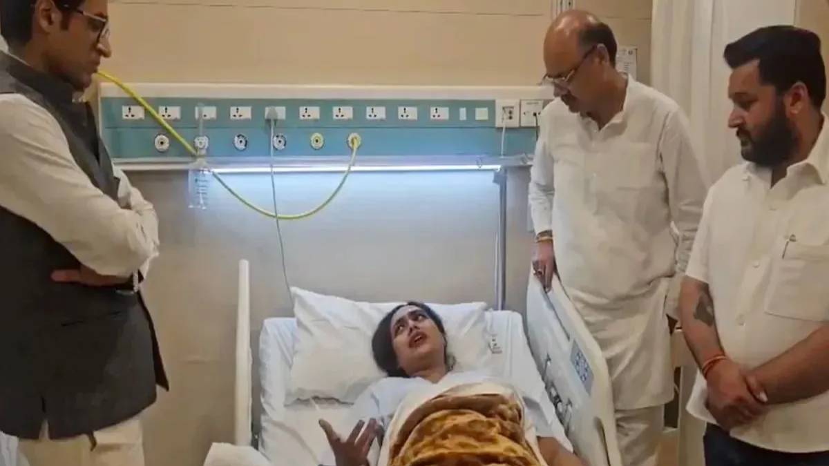 महिला पत्रकार को कोहनी से धक्का देकर गिराया; राहुल गांधी पर भड़की BJP, अस्पताल पहुंची रिपोर्टर