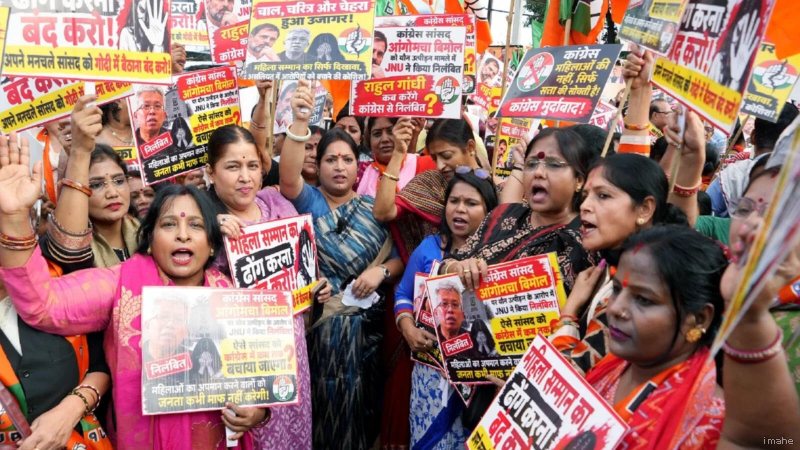 राष्ट्रपति के बाद अब ओम बिरला के पास पहुंचीं BJP की कई महिला सांसद