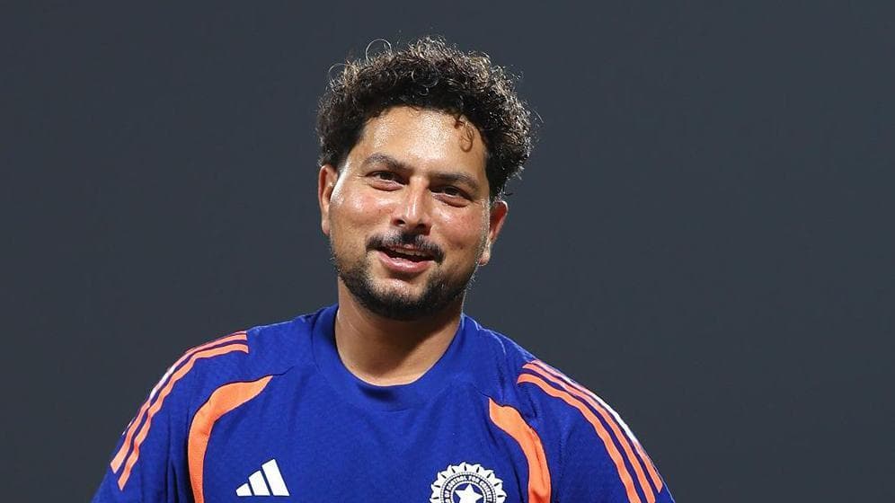 दिमाग खराब हो गया है क्या, कुलदीप को बाहर करने पर टीम मैनेजमेंट पर बुरी तरह भड़का दिग्गज क्रिकेटर