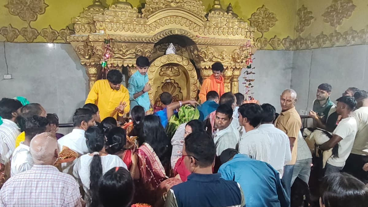 चतरा के लेंबोईया पहाड़ पर गिरा था मां सती का वाम नेत्र, मन्नत पूरी होते ही भक्त चढ़ाते हैं सोने-चांदी की आंखें