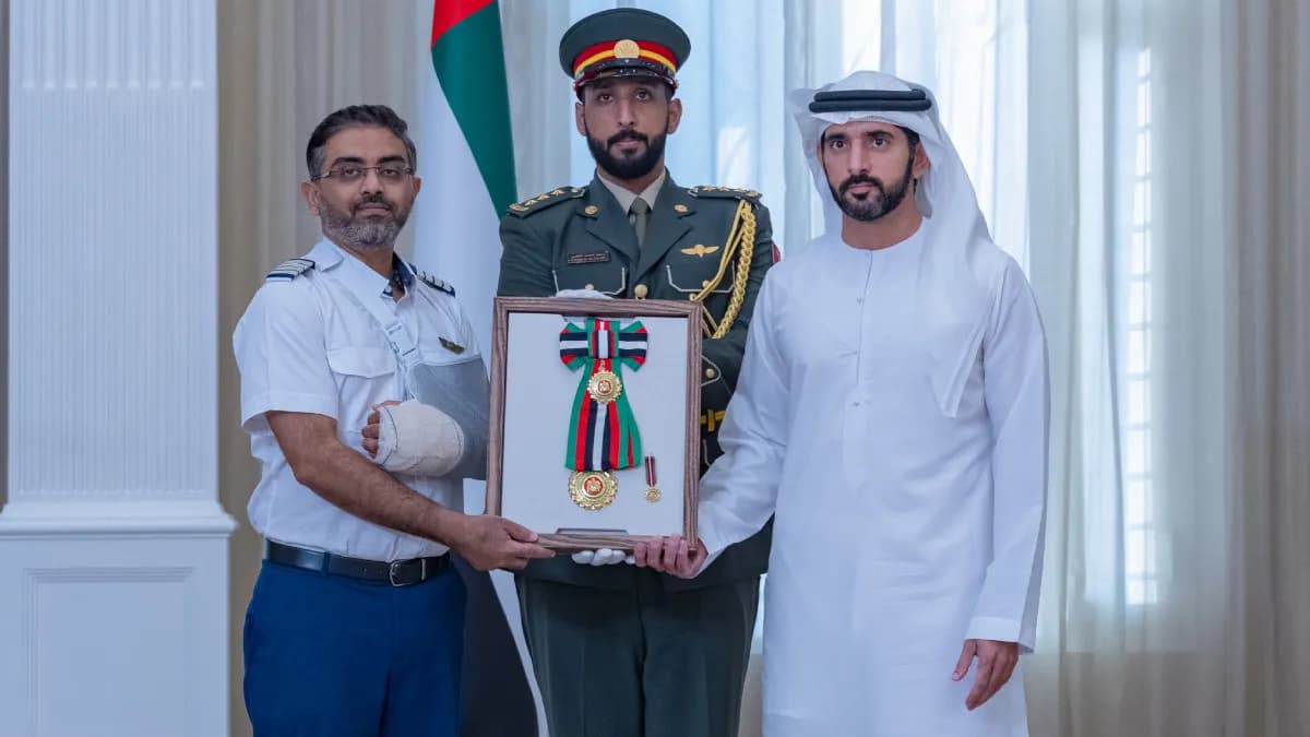 गर्व से सीना चौड़ा हो जाएगा! मौत को मात देने वाले भारतीय पायलट को मिला UAE का सबसे बड़ा सम्मान