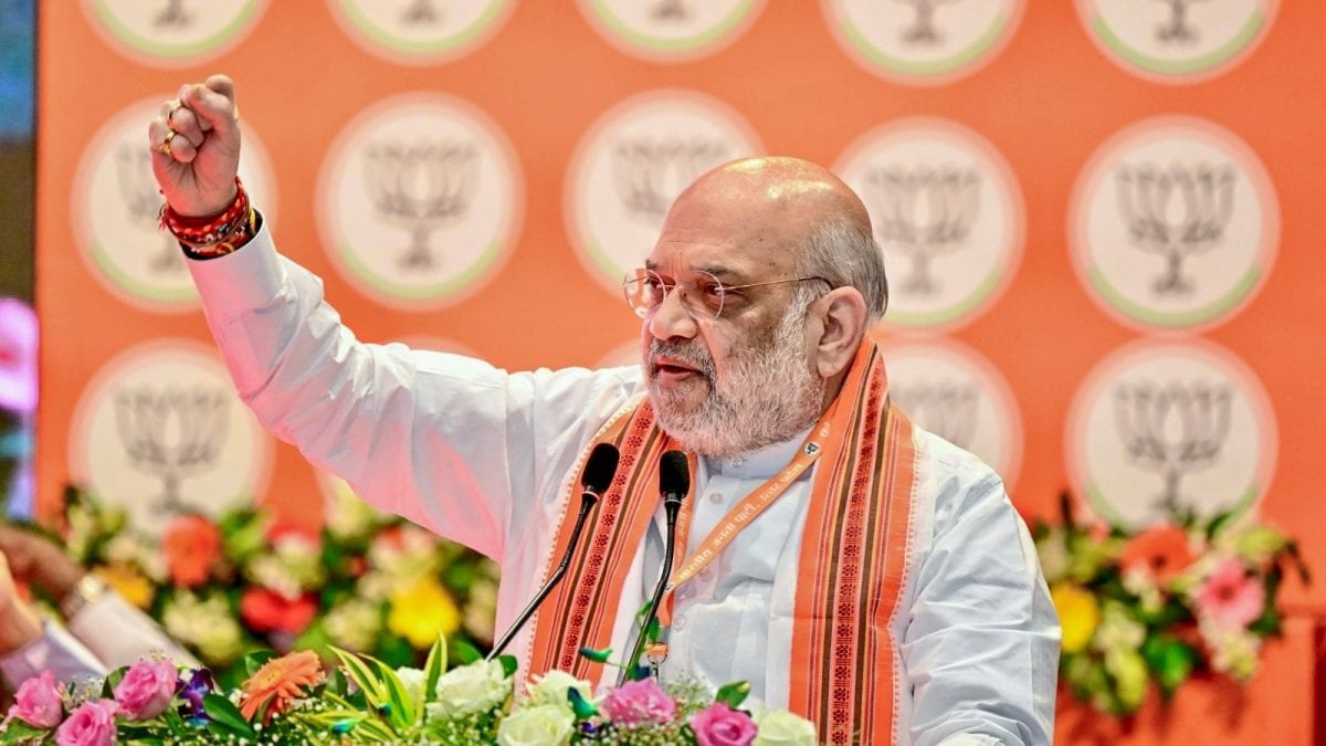अमित शाह का राहुल गांधी और अखिलेश यादव को बड़ा चैलेंज; वोट चोरी के आरोप पर संसद में सीधी बहस की दी खुली चुनौती